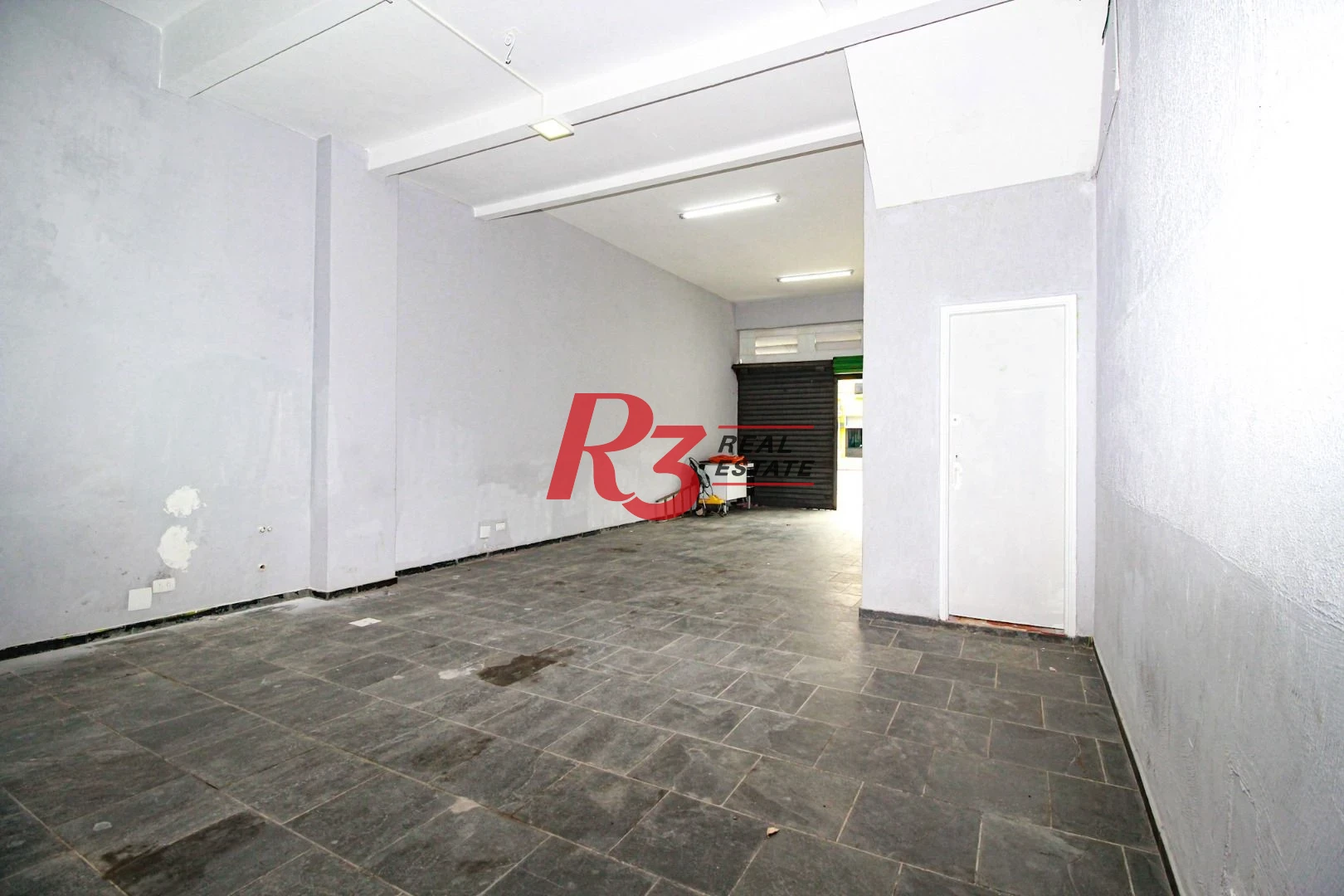 Loja, 570 m² - venda por R$ 3.000.000,00 ou aluguel por R$ 26.060,00/mês - Encruzilhada - Santos/SP