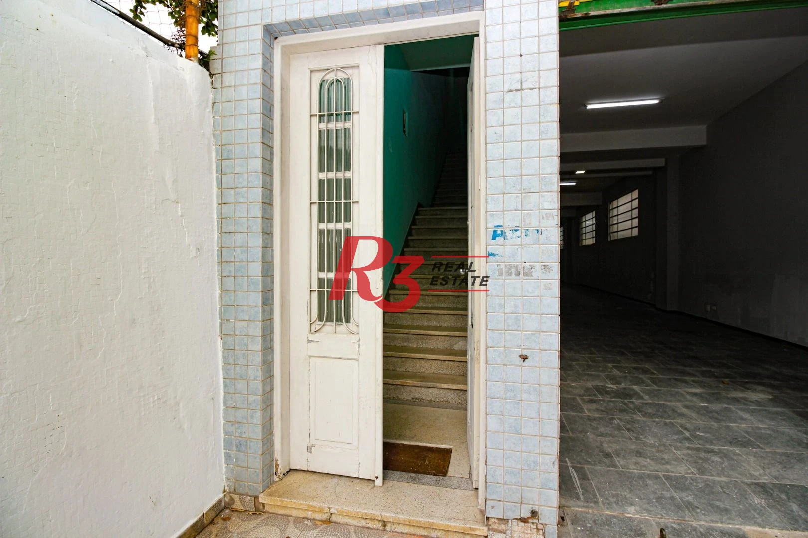 Loja, 570 m² - venda por R$ 3.000.000,00 ou aluguel por R$ 26.060,00/mês - Encruzilhada - Santos/SP