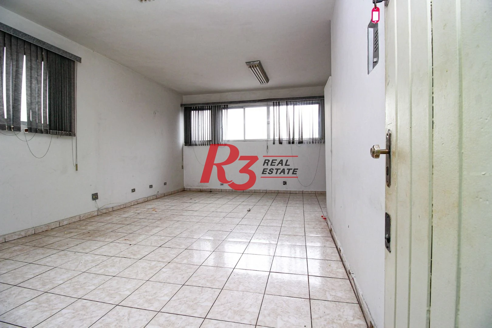 Loja, 570 m² - venda por R$ 3.000.000,00 ou aluguel por R$ 26.060,00/mês - Encruzilhada - Santos/SP