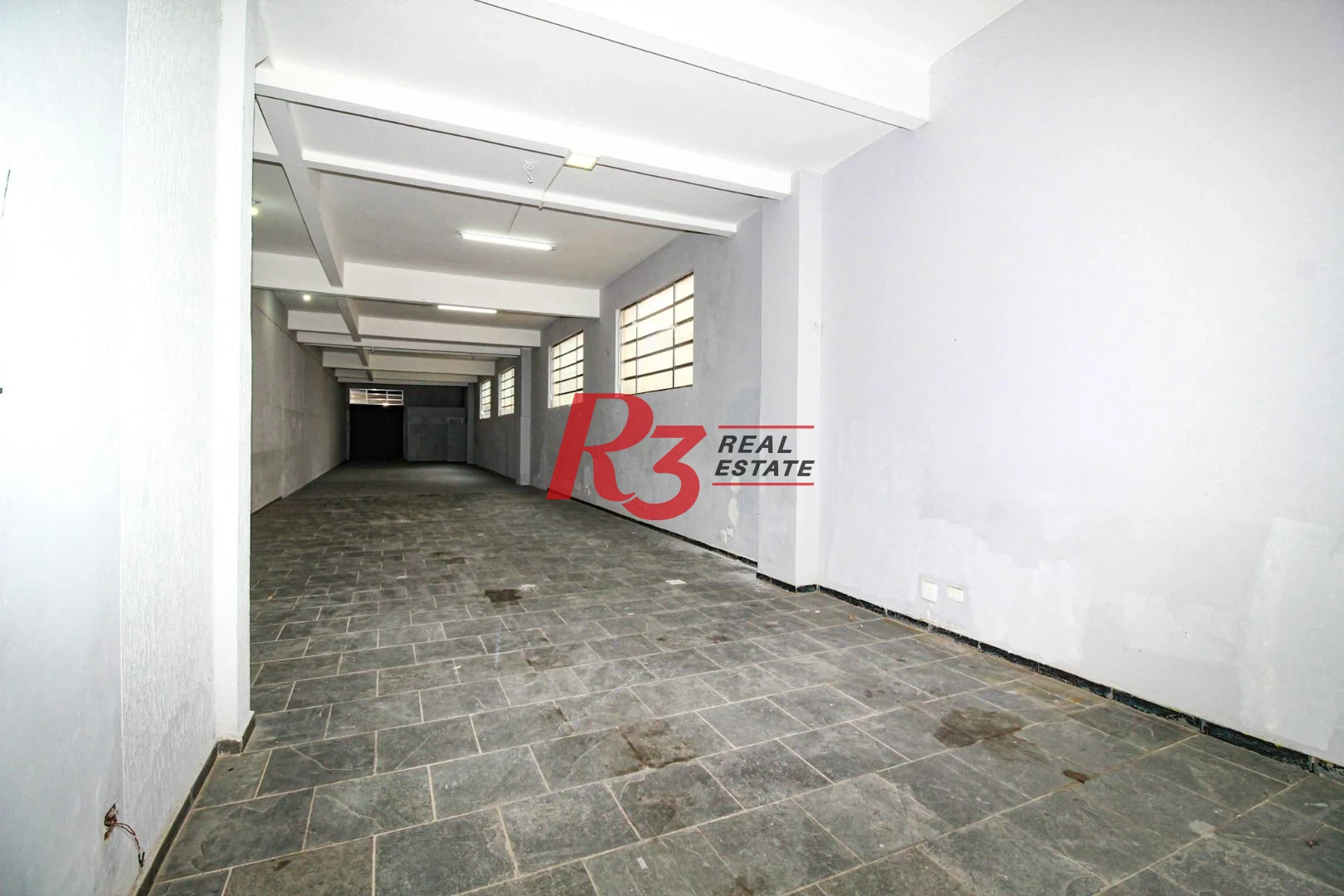 Loja, 570 m² - venda por R$ 3.000.000,00 ou aluguel por R$ 26.060,00/mês - Encruzilhada - Santos/SP