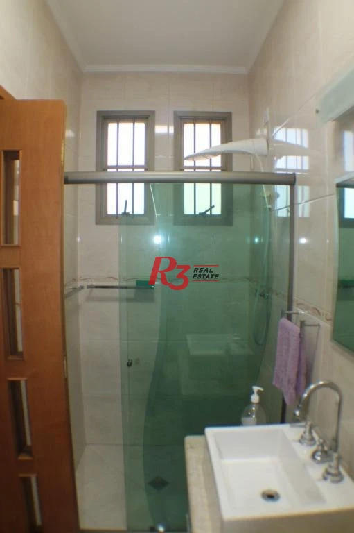 Sobrado com 3 dormitórios à venda, 300 m² por R$ 1.920.000,00 - Boqueirão - Santos/SP