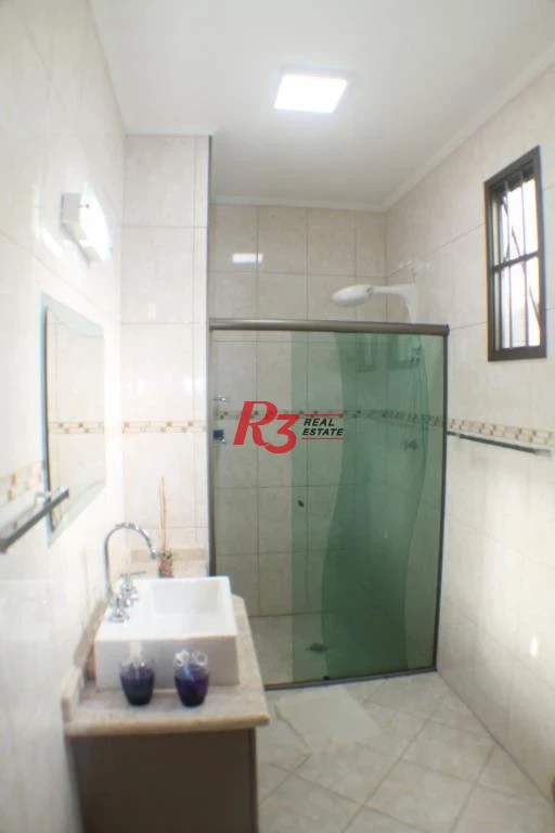 Sobrado com 3 dormitórios à venda, 300 m² por R$ 1.920.000,00 - Boqueirão - Santos/SP