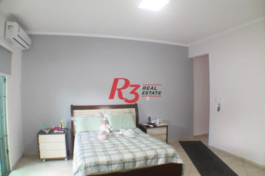 Sobrado com 3 dormitórios à venda, 300 m² por R$ 1.920.000,00 - Boqueirão - Santos/SP