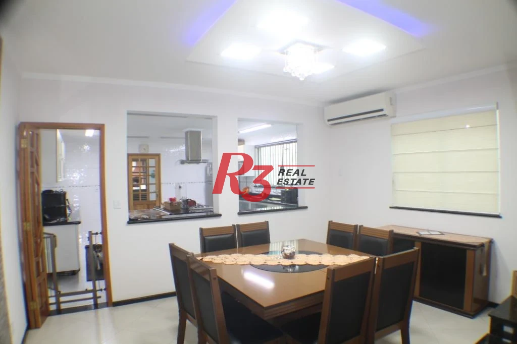Sobrado com 3 dormitórios à venda, 300 m² por R$ 1.920.000,00 - Boqueirão - Santos/SP
