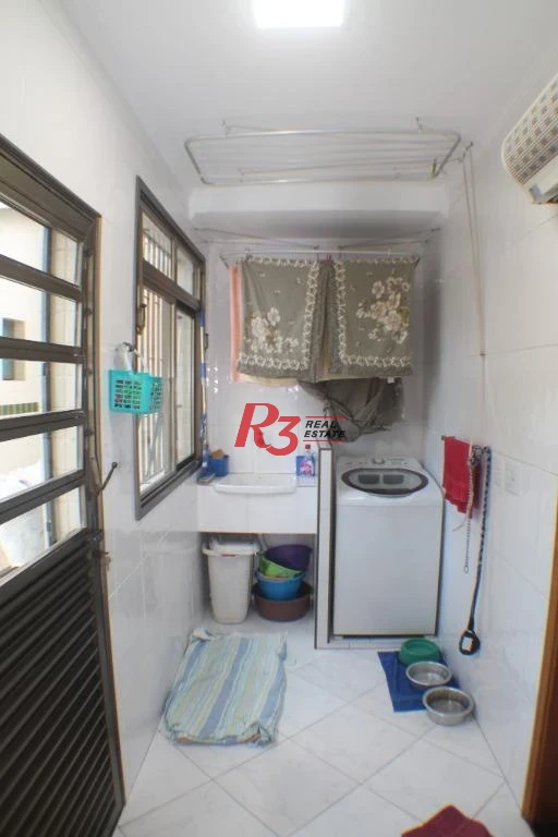 Sobrado com 3 dormitórios à venda, 300 m² por R$ 1.920.000,00 - Boqueirão - Santos/SP