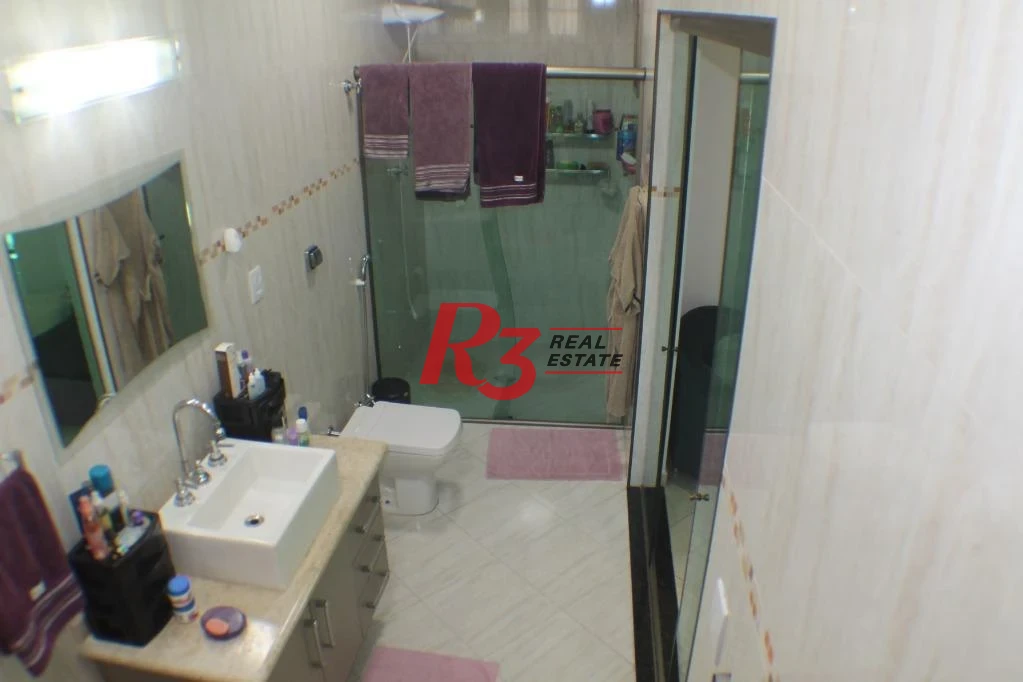 Sobrado com 3 dormitórios à venda, 300 m² por R$ 1.920.000,00 - Boqueirão - Santos/SP