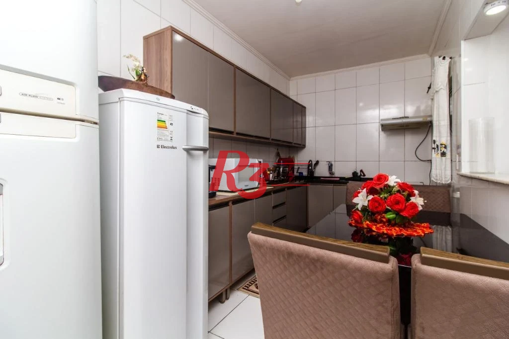 Casa com 2 dormitórios à venda, 180 m² por R$ 691.000,00 - Marapé - Santos/SP