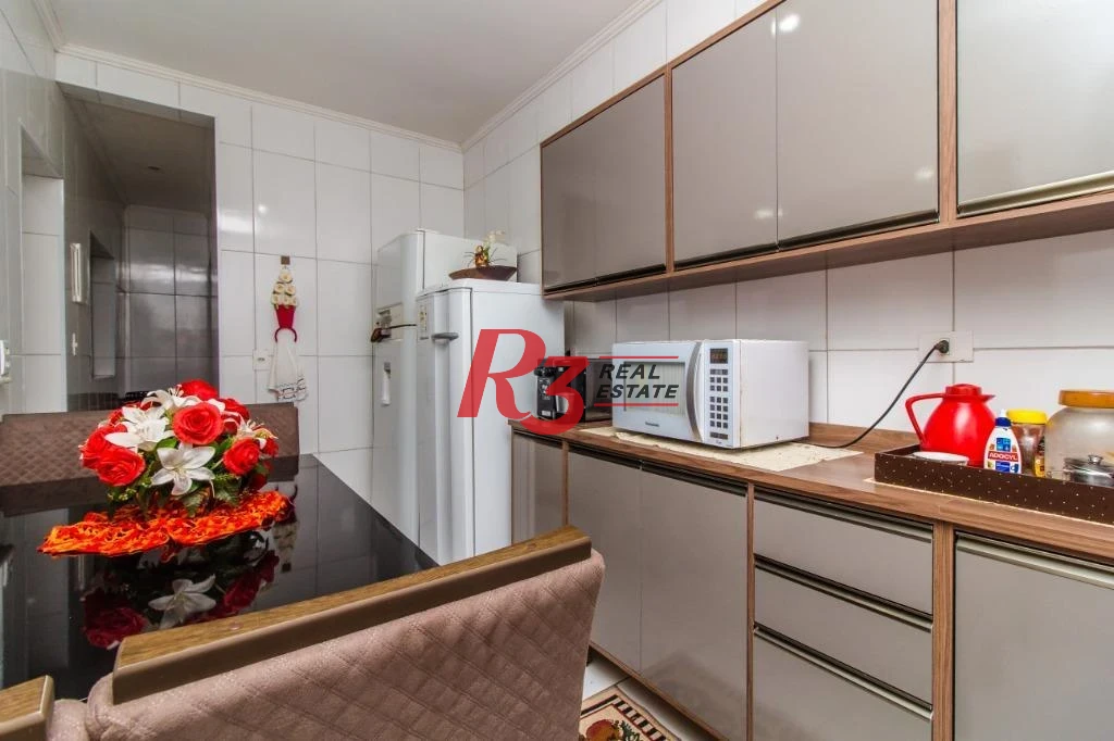 Casa com 2 dormitórios à venda, 180 m² por R$ 691.000,00 - Marapé - Santos/SP