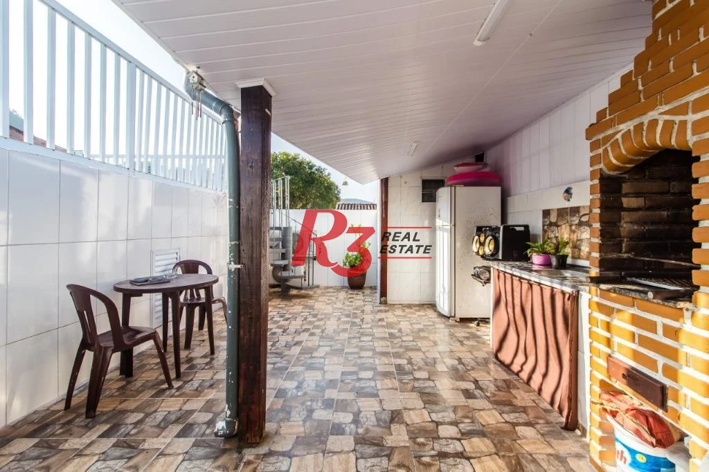 Casa com 2 dormitórios à venda, 180 m² por R$ 691.000,00 - Marapé - Santos/SP