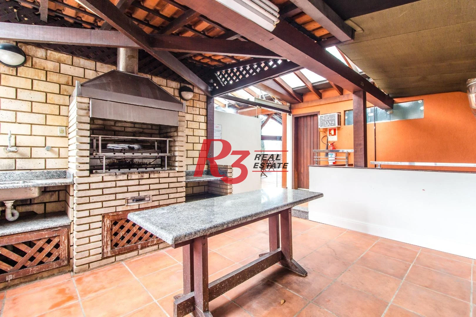 Sobrado à venda, 1183 m² por R$ 6.000.000,00 - Centro - São Vicente/SP