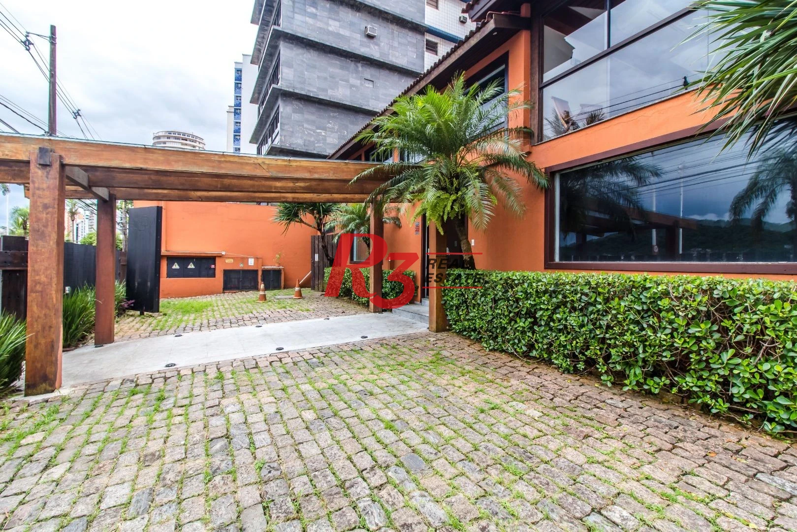 Sobrado à venda, 1183 m² por R$ 6.000.000,00 - Centro - São Vicente/SP