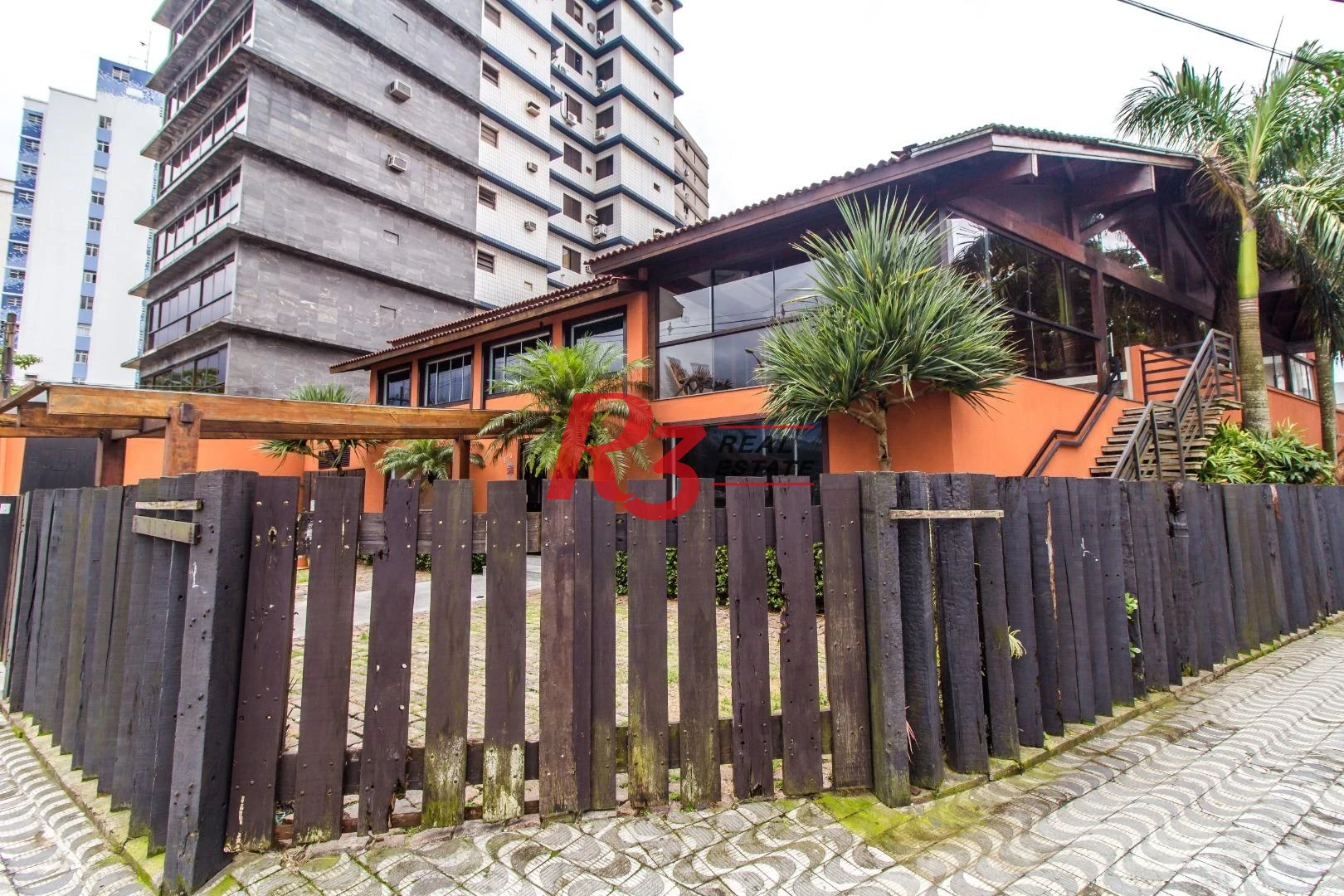 Sobrado à venda, 1183 m² por R$ 6.000.000,00 - Centro - São Vicente/SP