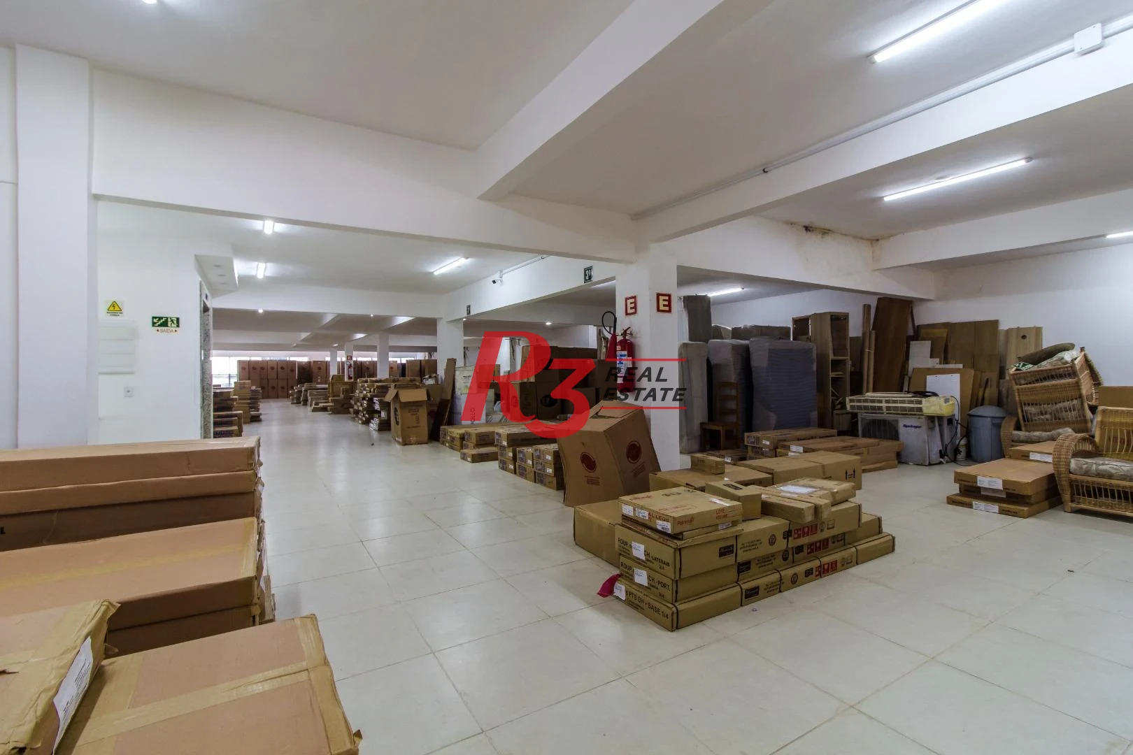 Prédio para alugar, 3000 m² - Centro - Santos/SP