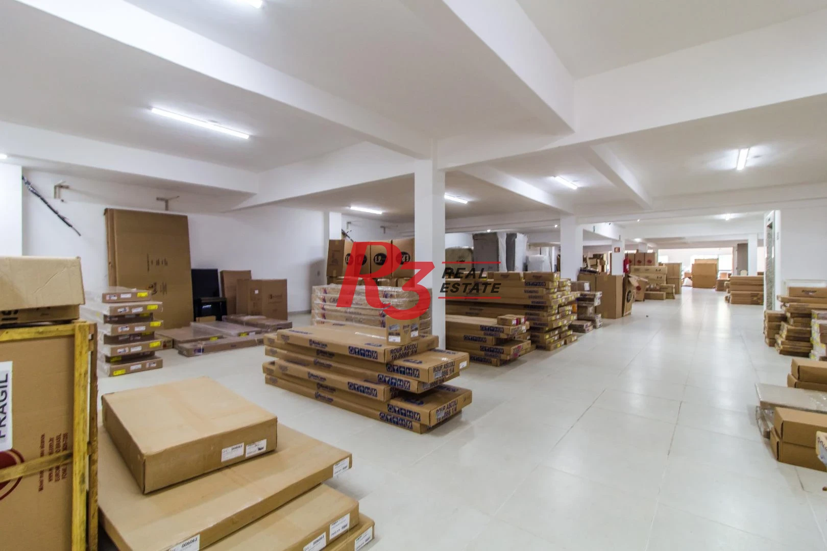 Prédio para alugar, 3000 m² - Centro - Santos/SP