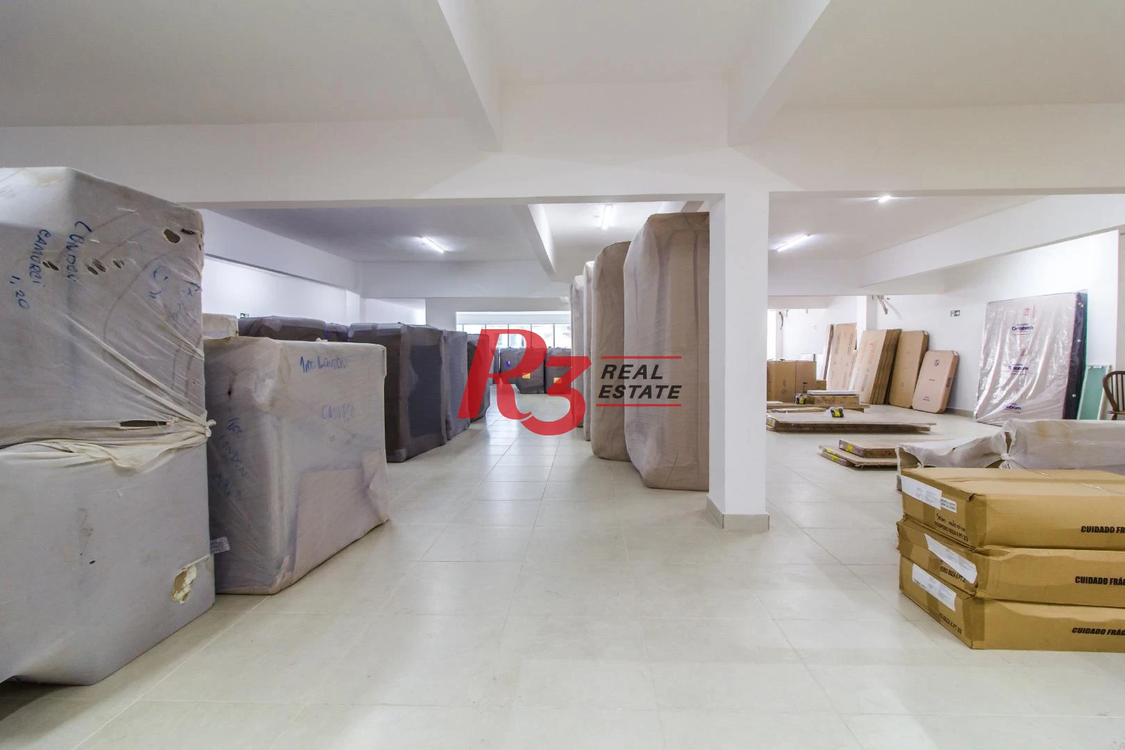Prédio para alugar, 3000 m² - Centro - Santos/SP