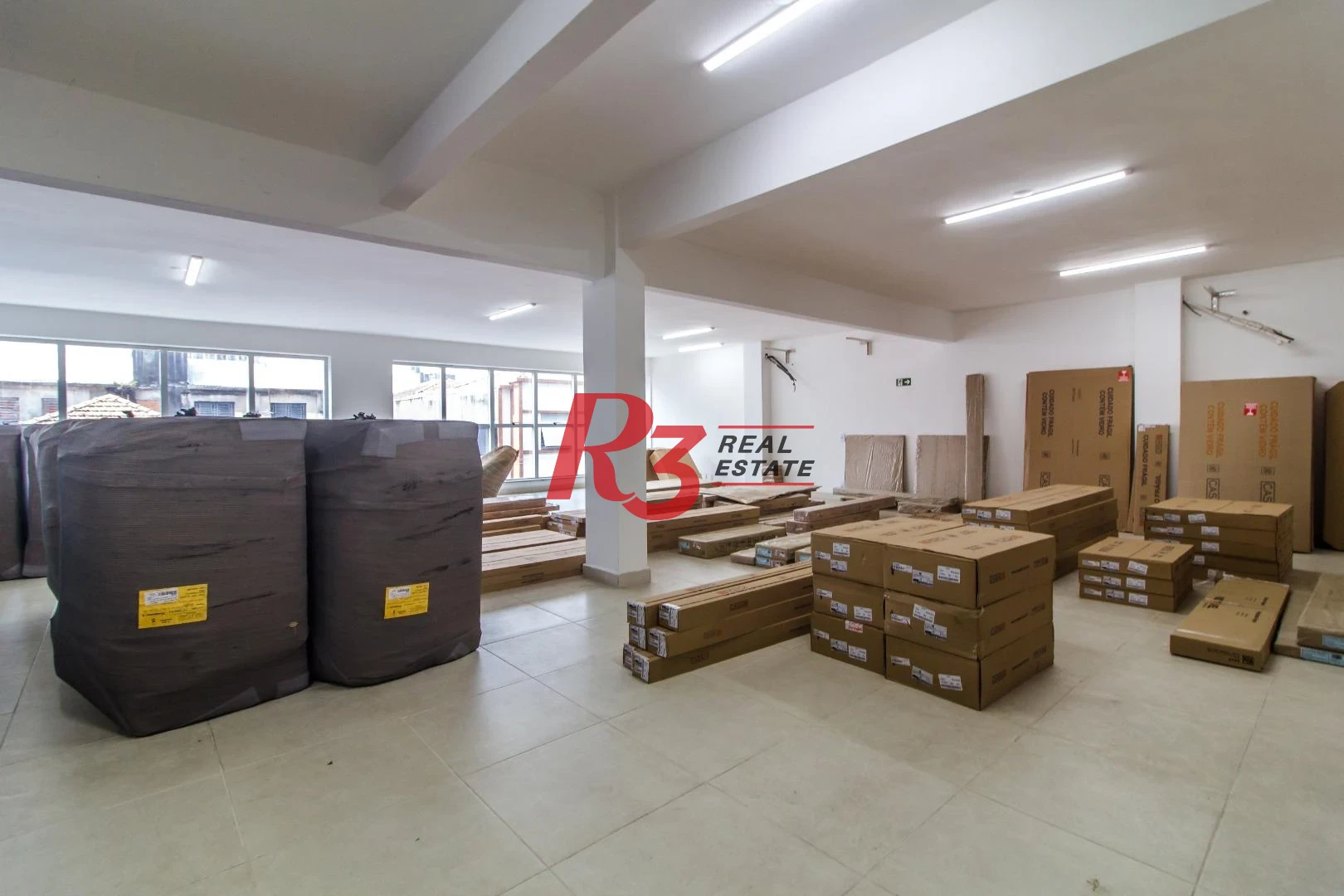 Prédio para alugar, 3000 m² - Centro - Santos/SP