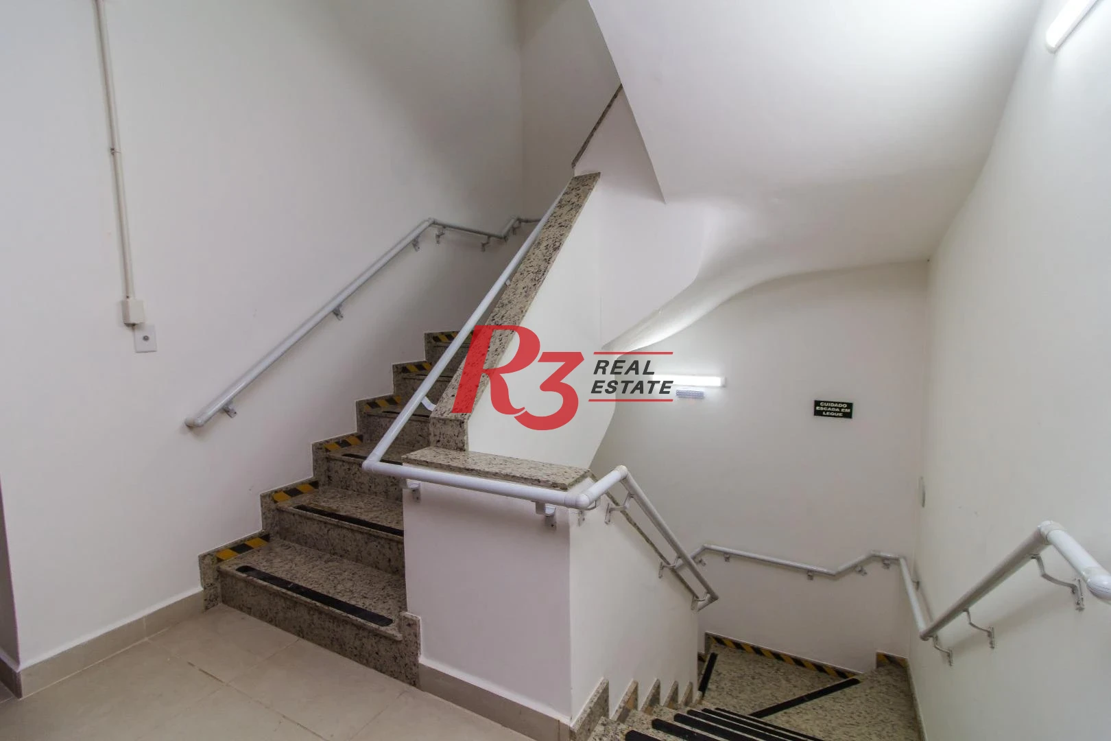 Prédio para alugar, 3000 m² - Centro - Santos/SP