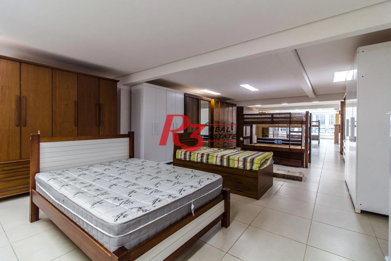 Prédio para alugar, 3000 m² - Centro - Santos/SP