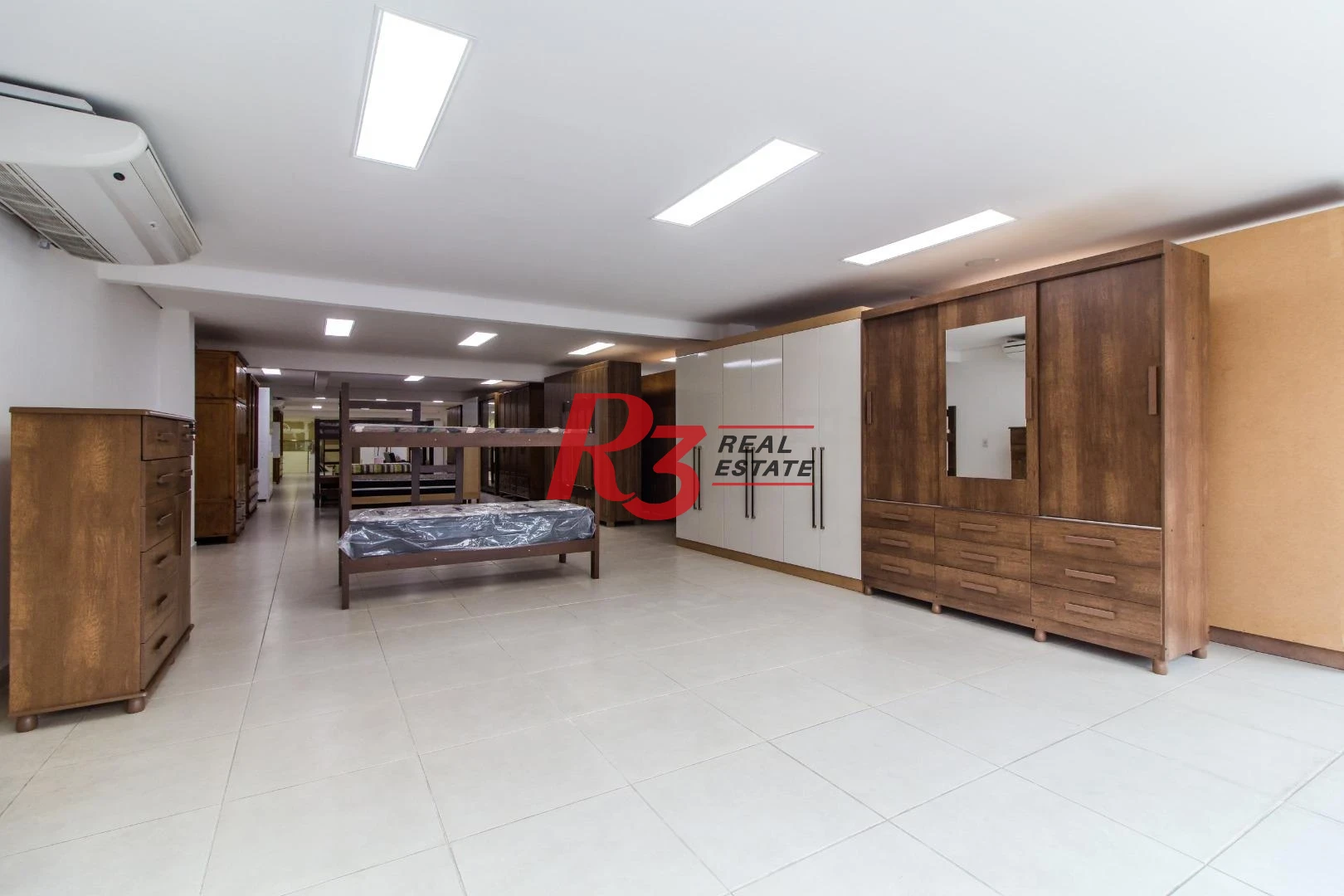 Prédio para alugar, 3000 m² - Centro - Santos/SP