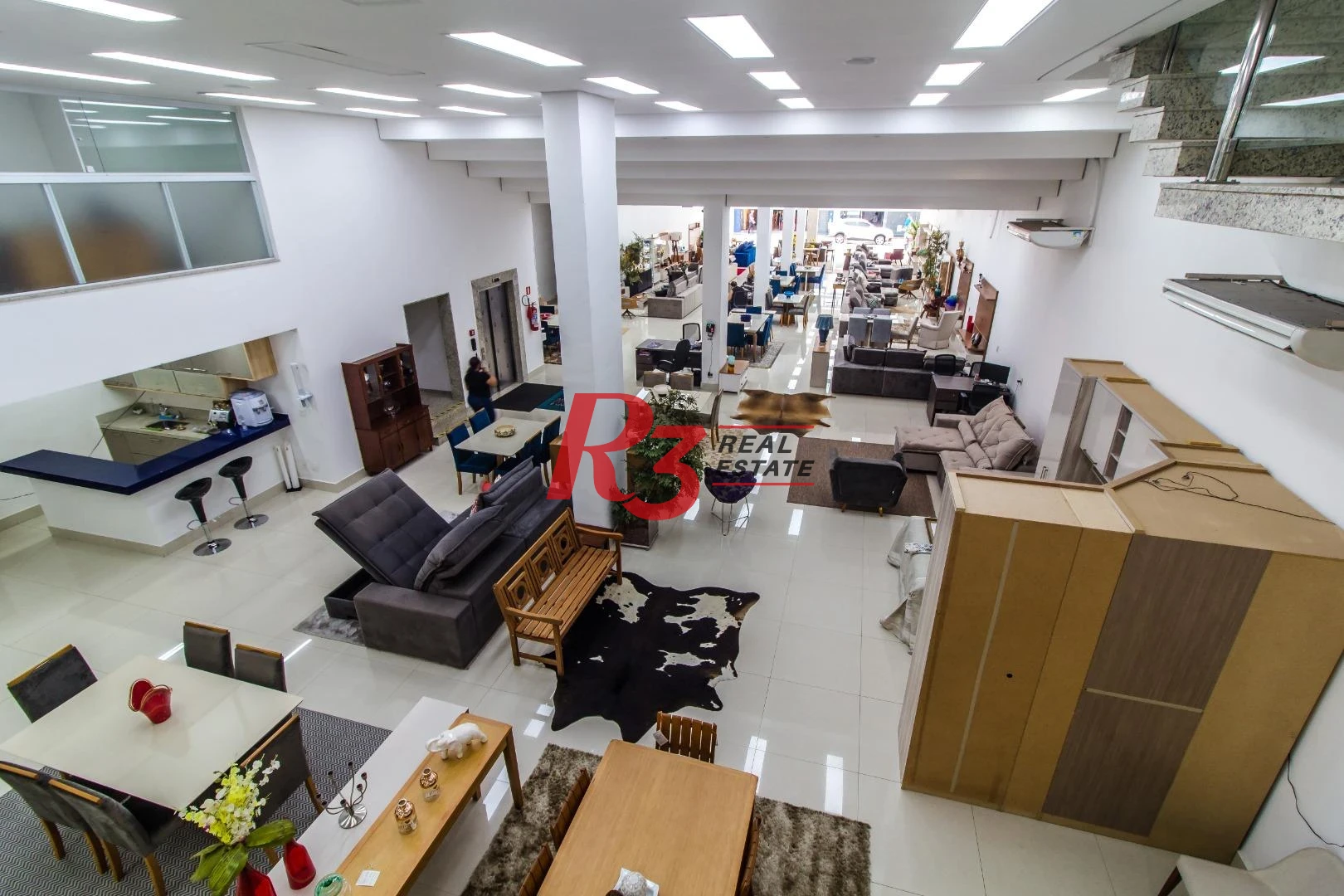 Prédio para alugar, 3000 m² - Centro - Santos/SP