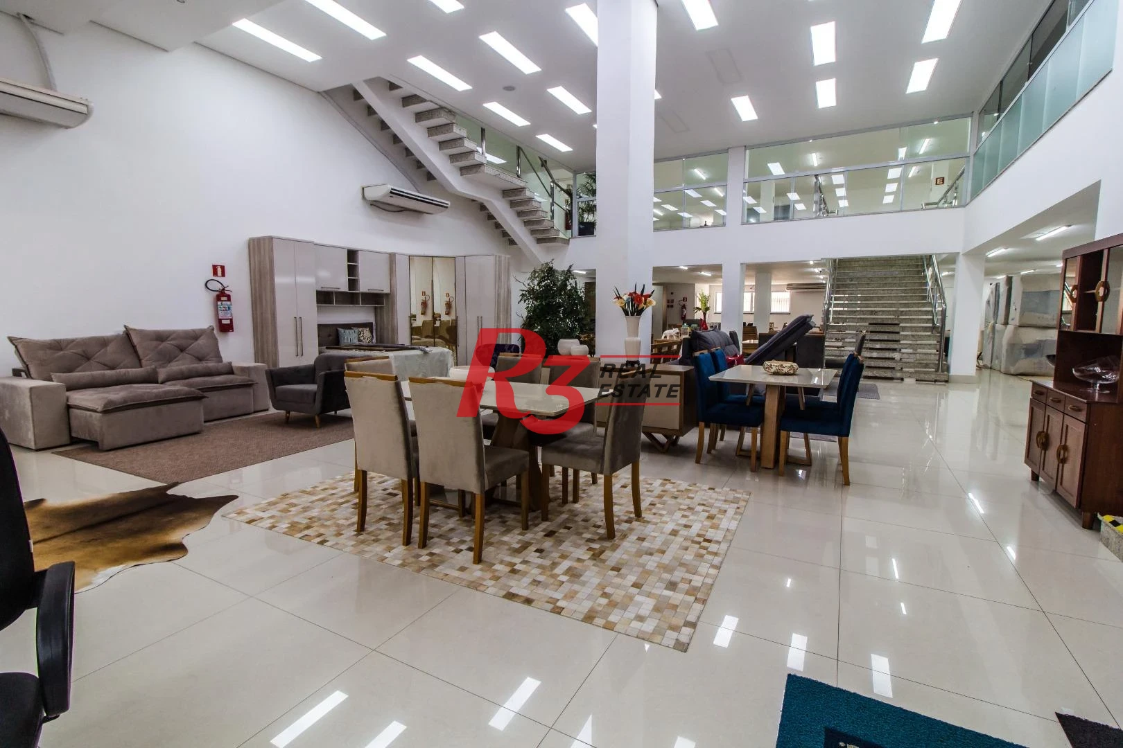 Prédio para alugar, 3000 m² - Centro - Santos/SP