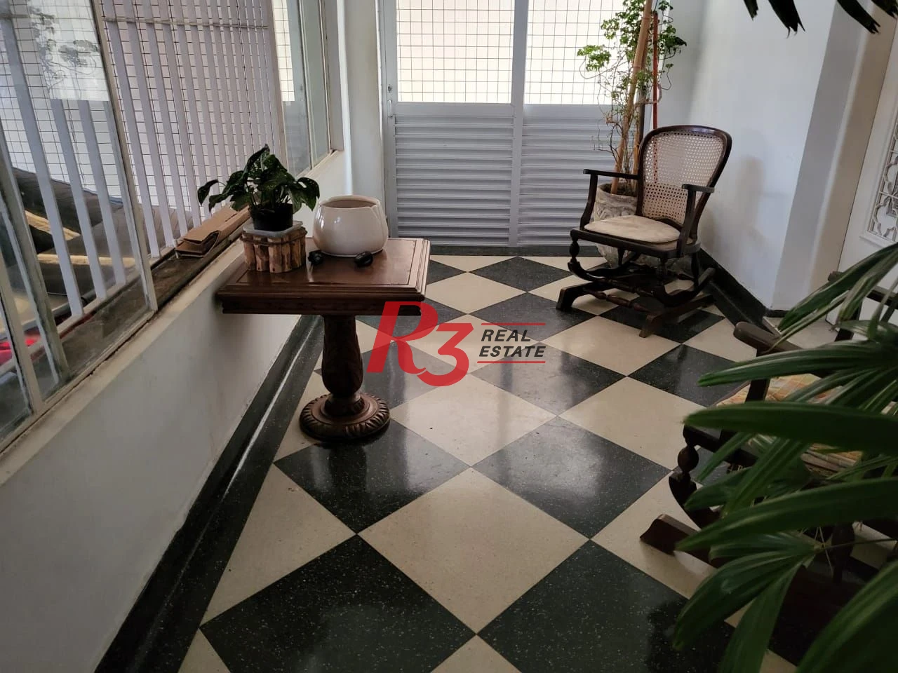 Casa com 4 dormitórios à venda, 480 m² - Gonzaga - Santos/SP