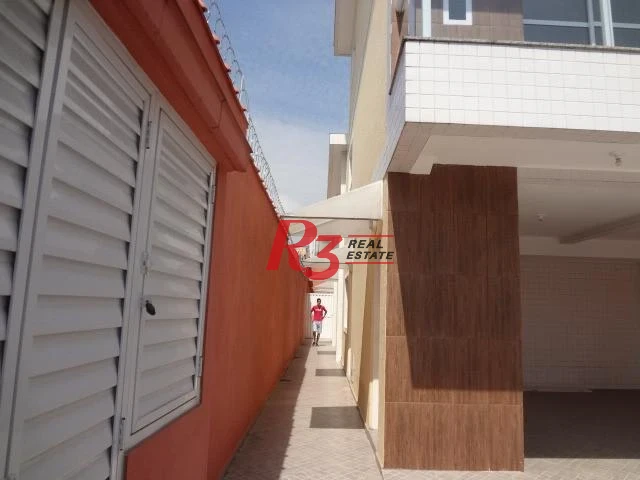 Sobrado de 3 de dormitórios a venda no Catiapoã.