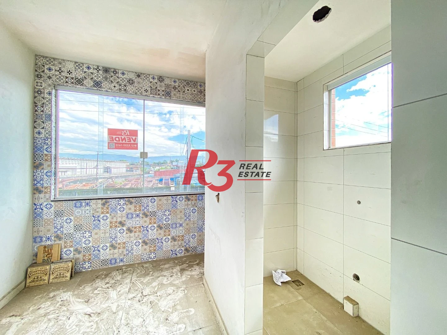 Casa sobreposta alta com 2 dormitórios à venda, 60 m² - Chico de Paula - Santos/SP
