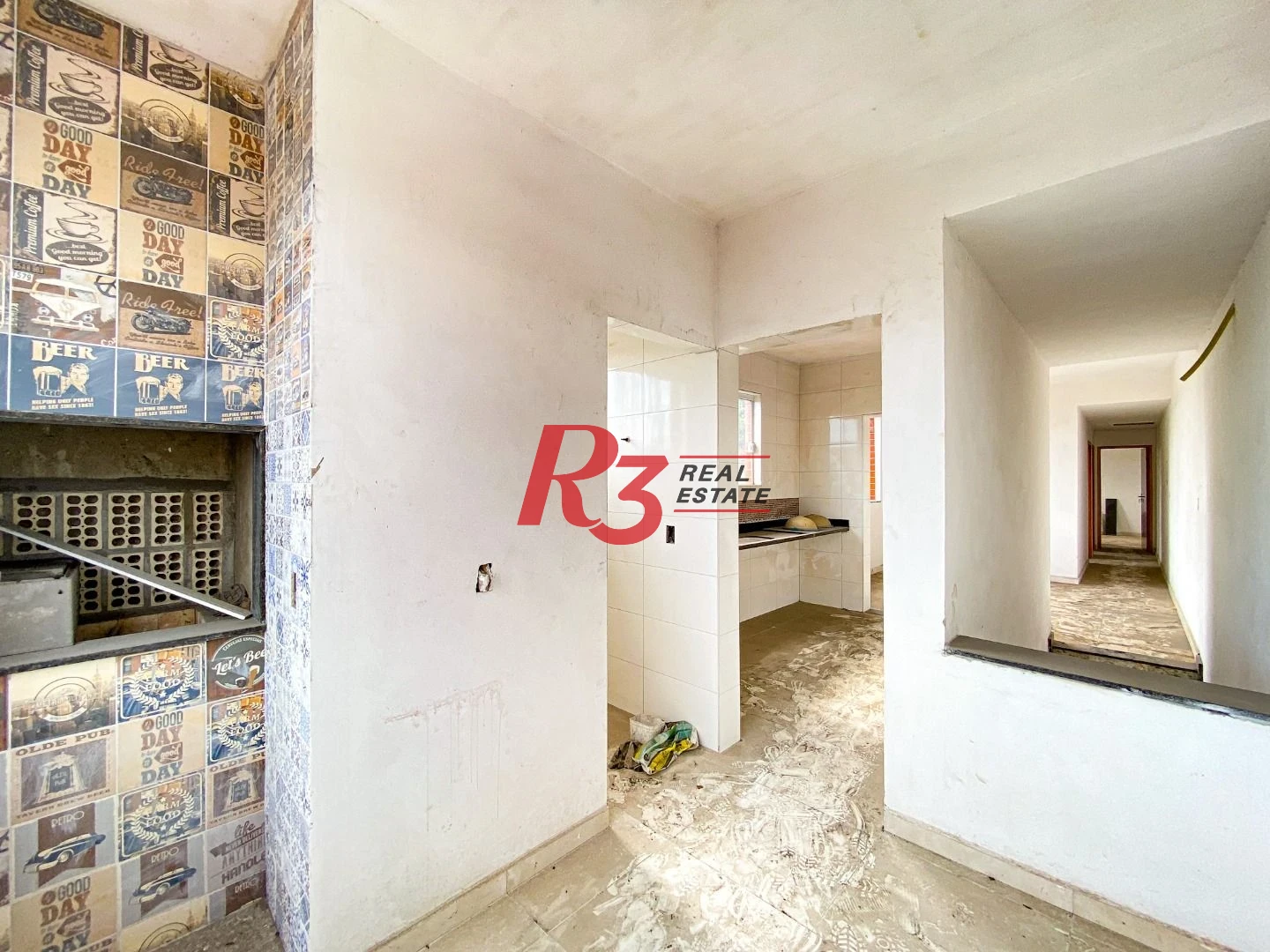 Casa sobreposta alta com 2 dormitórios à venda, 60 m² - Chico de Paula - Santos/SP