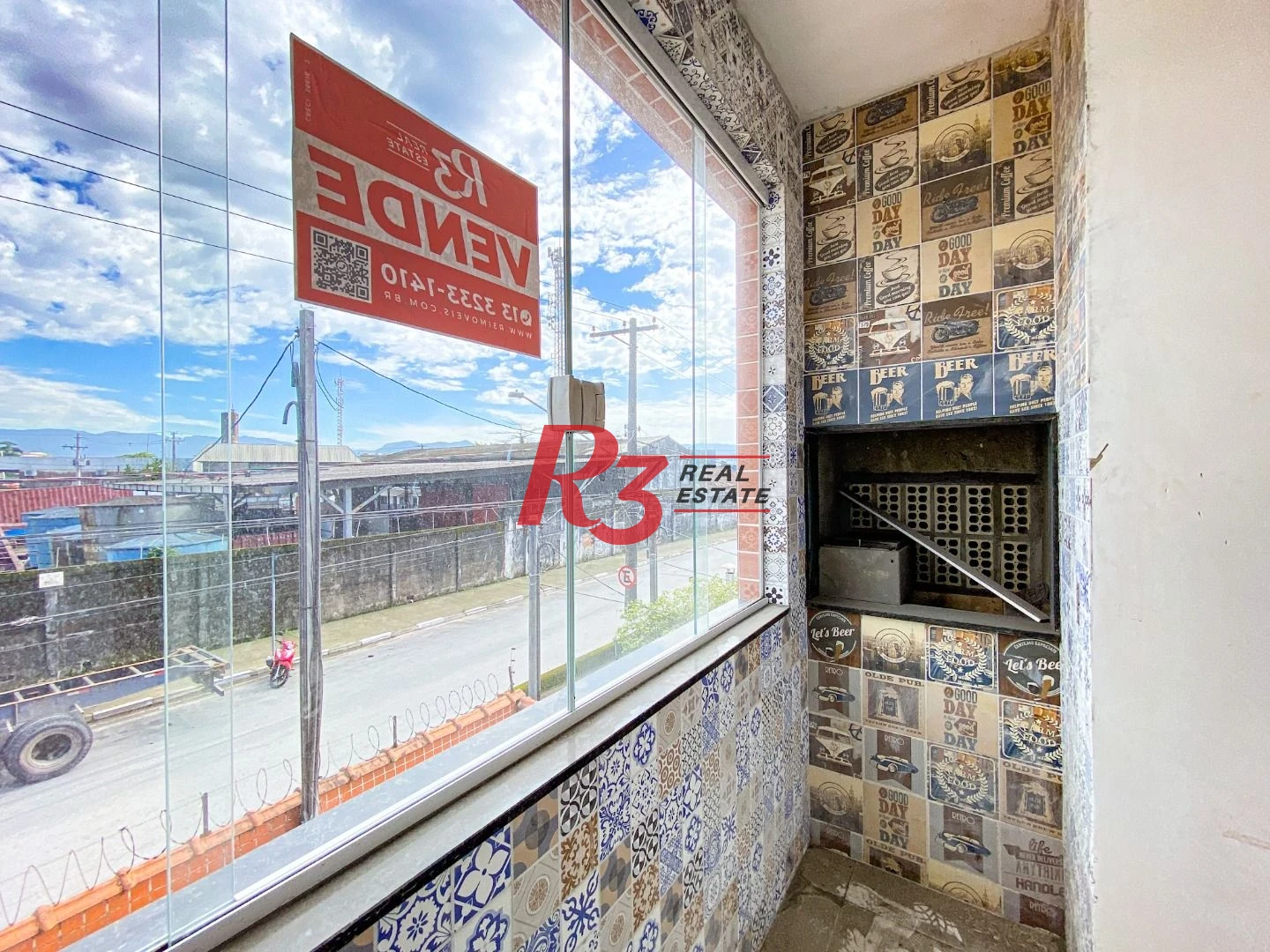 Casa sobreposta alta com 2 dormitórios à venda, 60 m² - Chico de Paula - Santos/SP