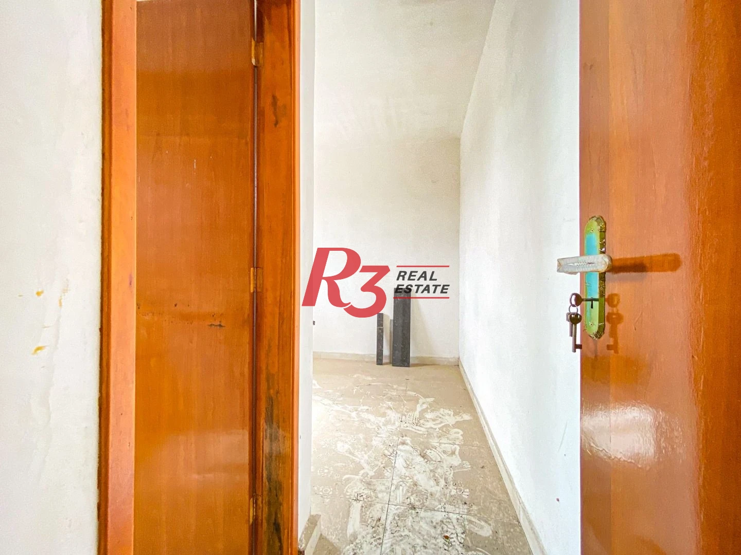 Casa sobreposta alta com 2 dormitórios à venda, 60 m² - Chico de Paula - Santos/SP