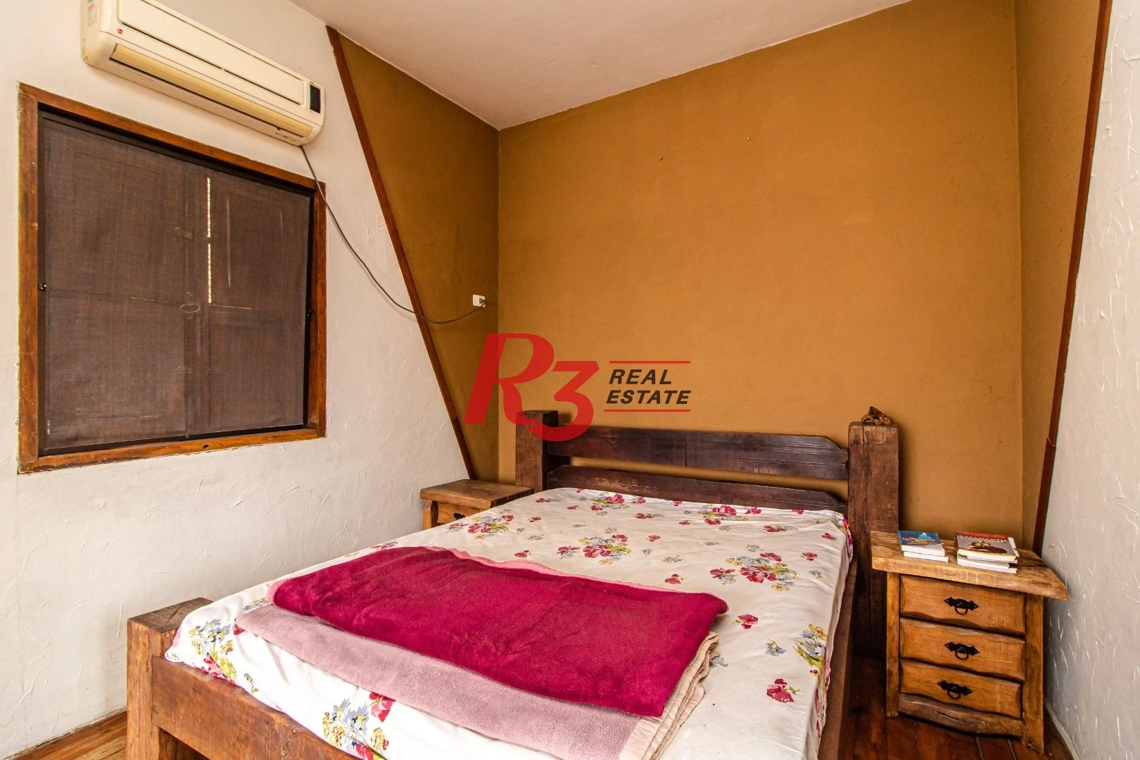 Casa com 3 dormitórios à venda, 350 m² por R$ 750.000,00 - Parque Prainha - São Vicente/SP