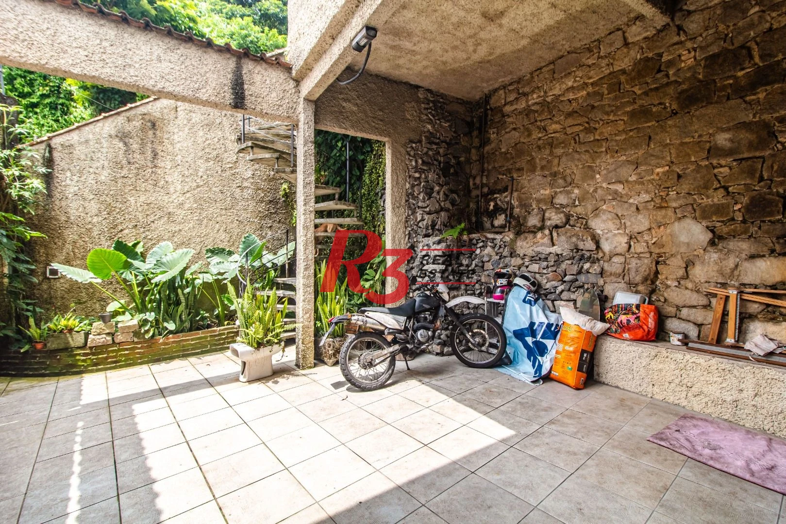 Casa com 3 dormitórios à venda, 350 m² por R$ 750.000,00 - Parque Prainha - São Vicente/SP
