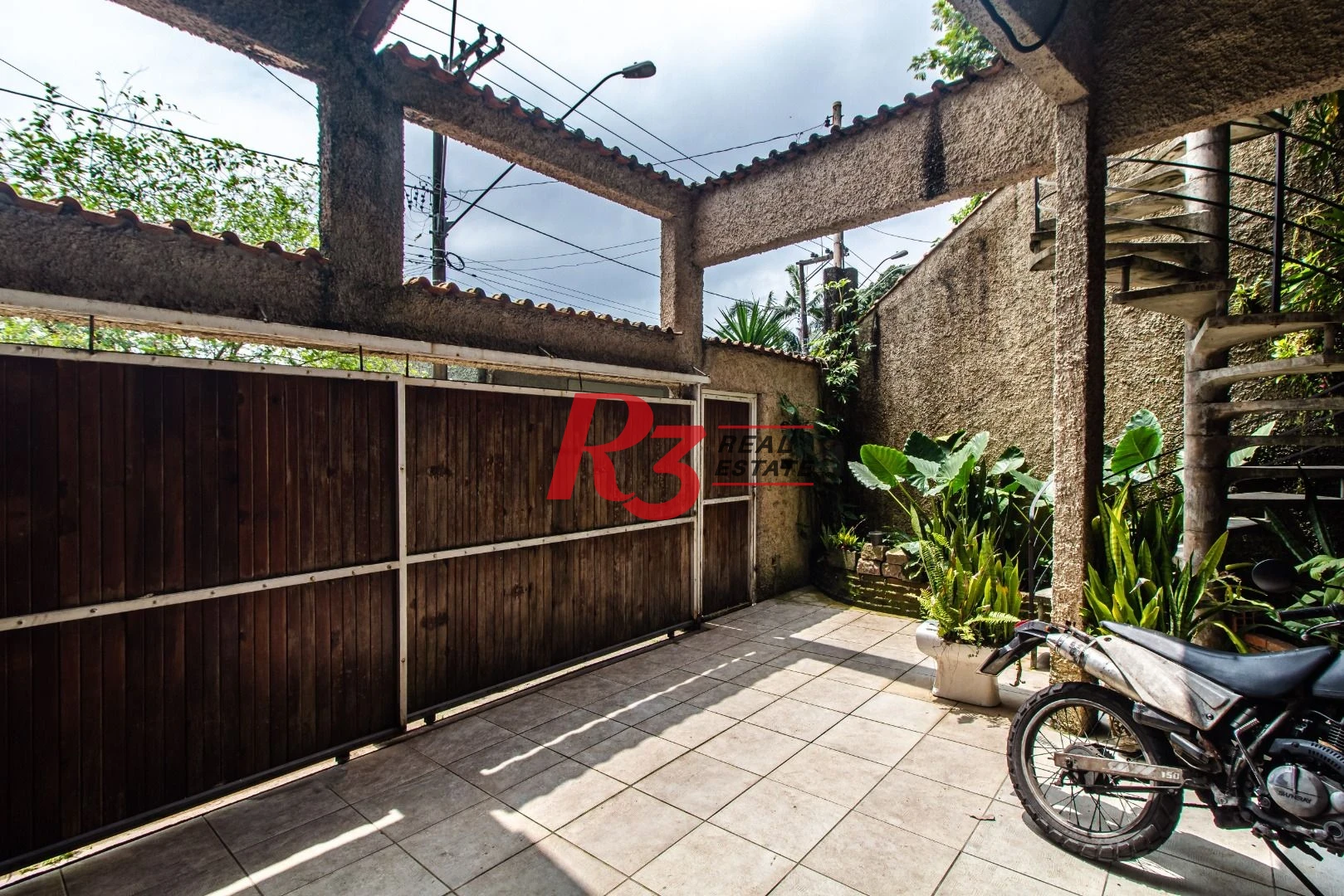 Casa com 3 dormitórios à venda, 350 m² por R$ 750.000,00 - Parque Prainha - São Vicente/SP