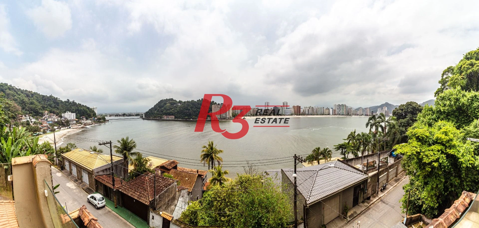 Casa com 3 dormitórios à venda, 350 m² por R$ 750.000,00 - Parque Prainha - São Vicente/SP