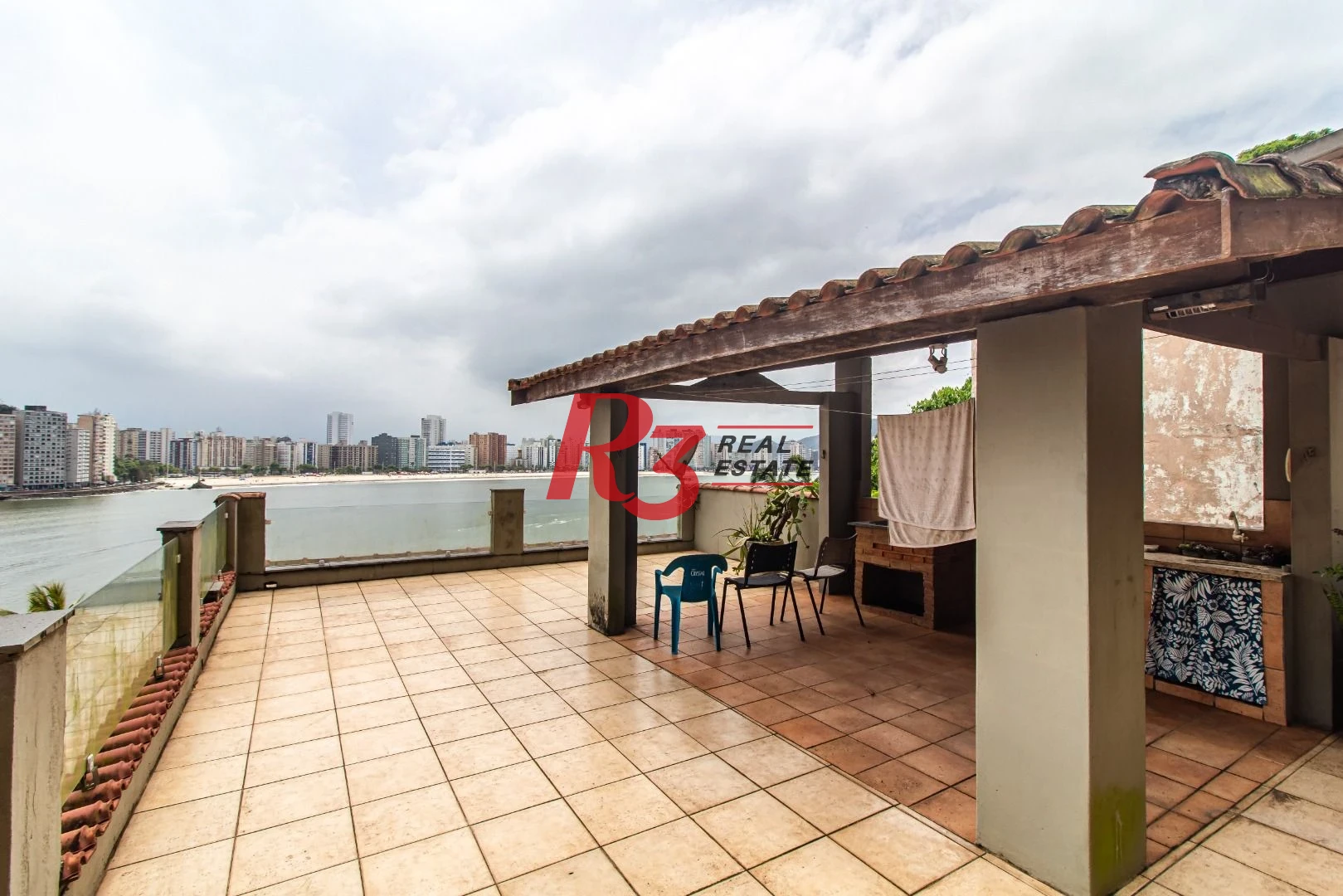 Casa com 3 dormitórios à venda, 350 m² por R$ 750.000,00 - Parque Prainha - São Vicente/SP