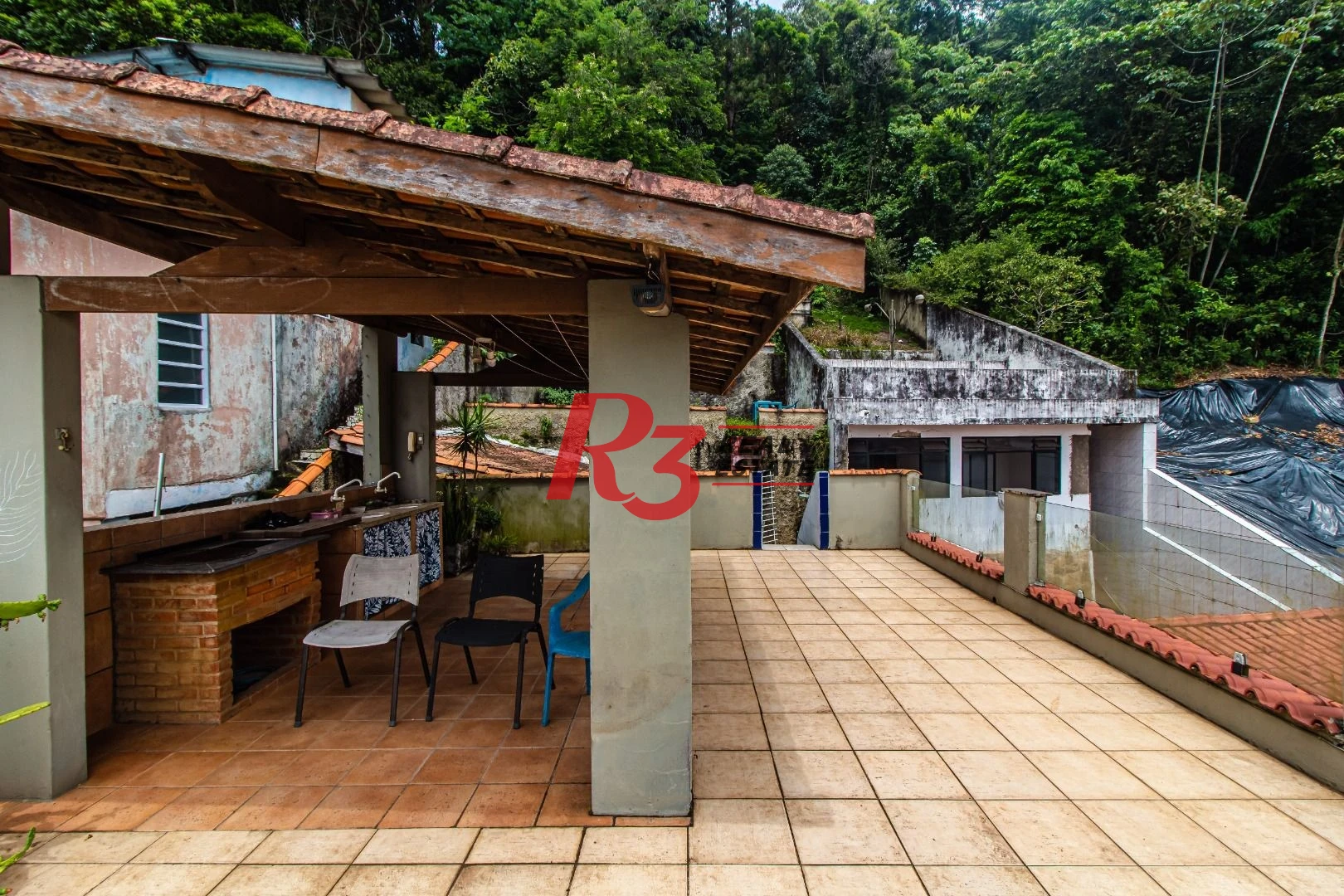 Casa com 3 dormitórios à venda, 350 m² por R$ 750.000,00 - Parque Prainha - São Vicente/SP