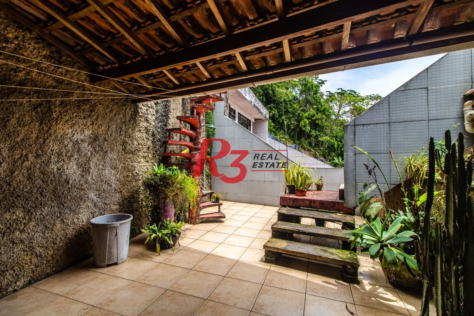 Casa com 3 dormitórios à venda, 350 m² por R$ 750.000,00 - Parque Prainha - São Vicente/SP