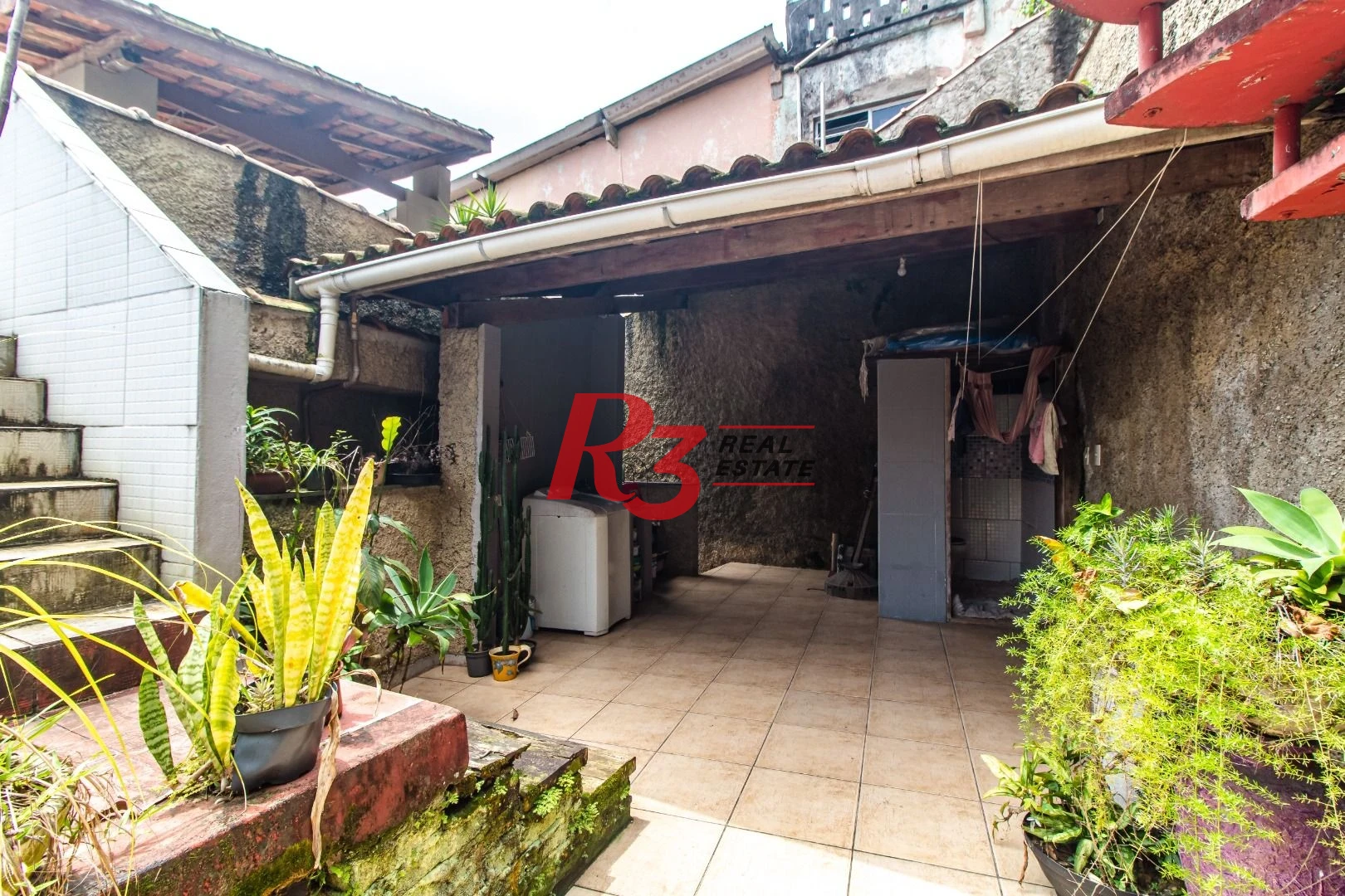 Casa com 3 dormitórios à venda, 350 m² por R$ 750.000,00 - Parque Prainha - São Vicente/SP