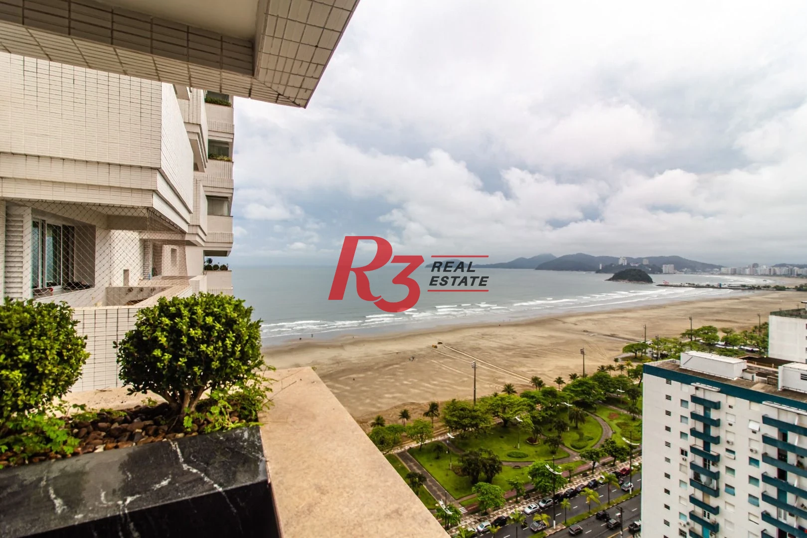 Apartamento com 4 dormitórios, 360 m² - venda ou aluguel - Gonzaga - Santos/SP