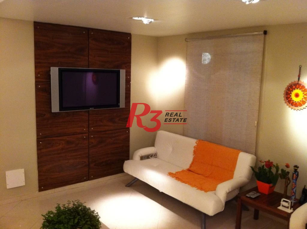 Casa com 4 dormitórios à venda, 250 m²