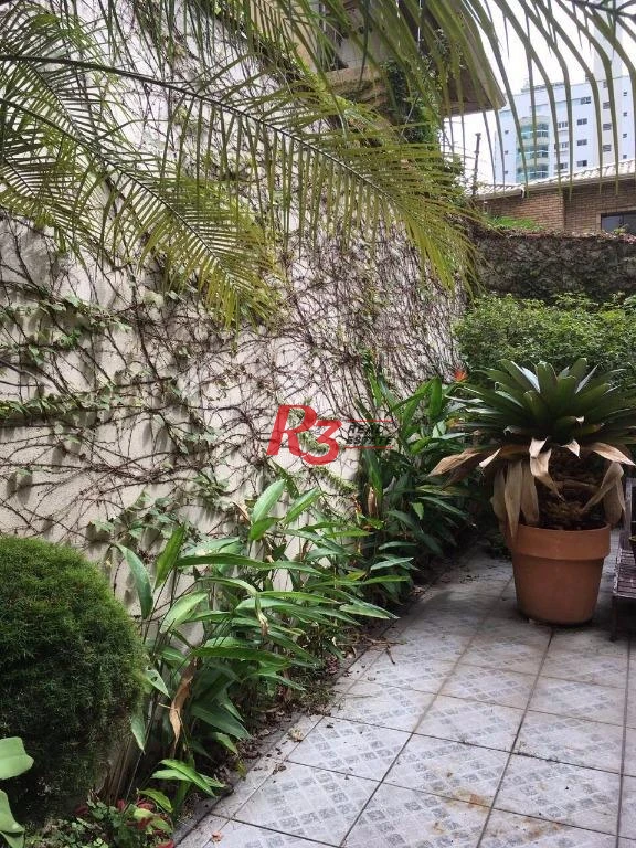 Sobrado com 3 dormitórios à venda, 160 m² - Itararé - São Vicente/SP