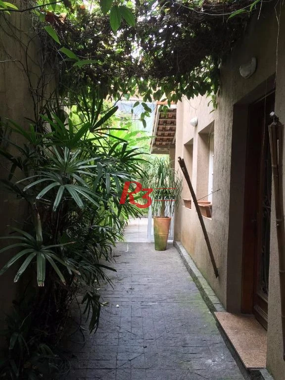 Sobrado com 3 dormitórios à venda, 160 m² - Itararé - São Vicente/SP