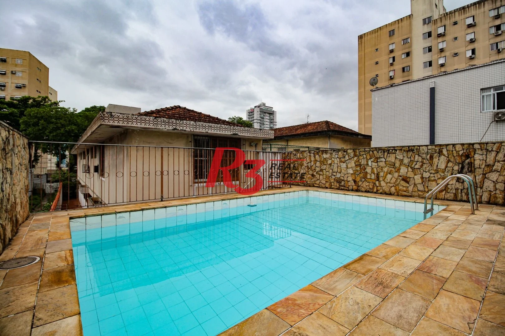 Sobrado à venda, 350 m² por R$ 1.450.000,00 - Encruzilhada - Santos/SP