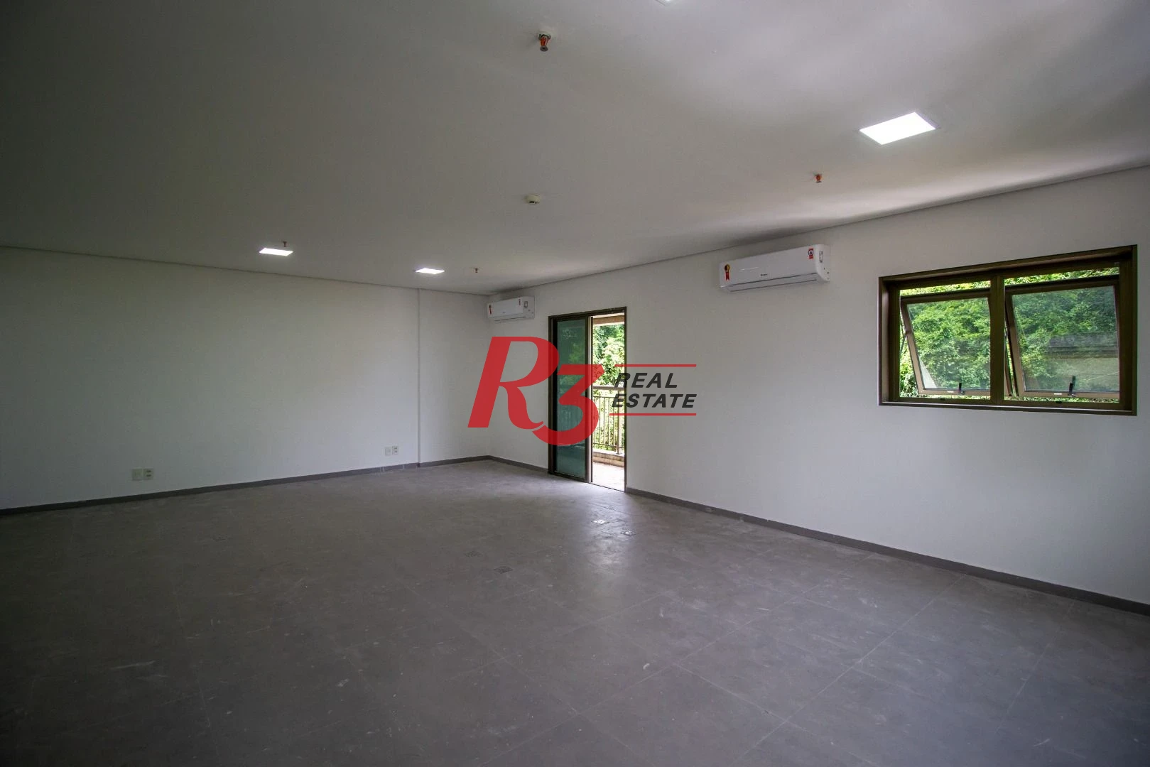 Sala à venda, 66 m² por R$ 319.990,00 - Valongo - Santos/SP