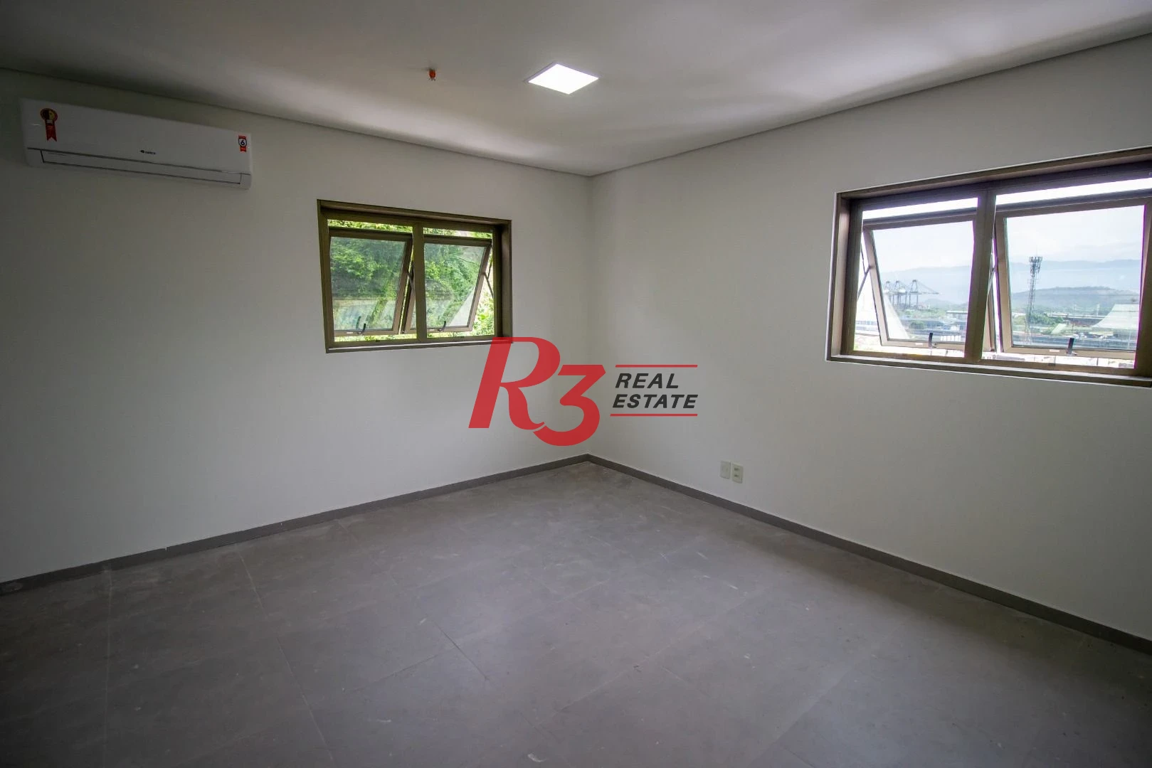 Sala à venda, 66 m² por R$ 319.990,00 - Valongo - Santos/SP