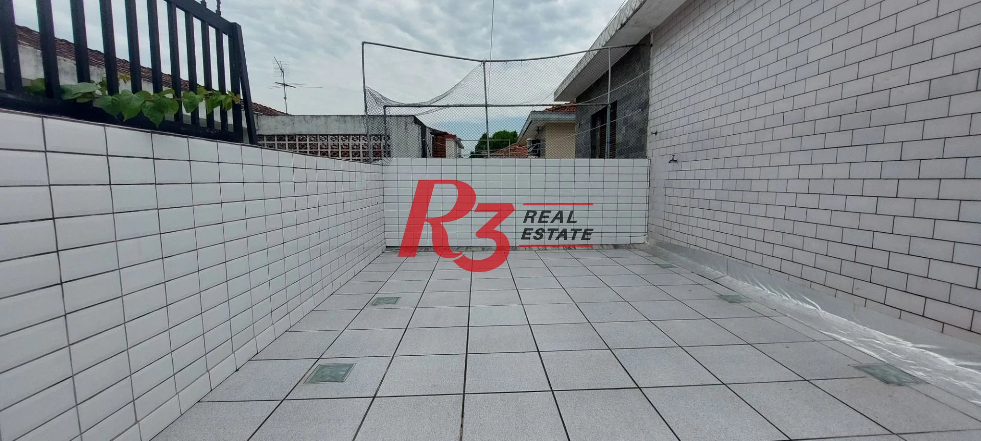 Sobrado com 3 dormitórios à venda, 160 m² - Vila Cascatinha - São Vicente/SP