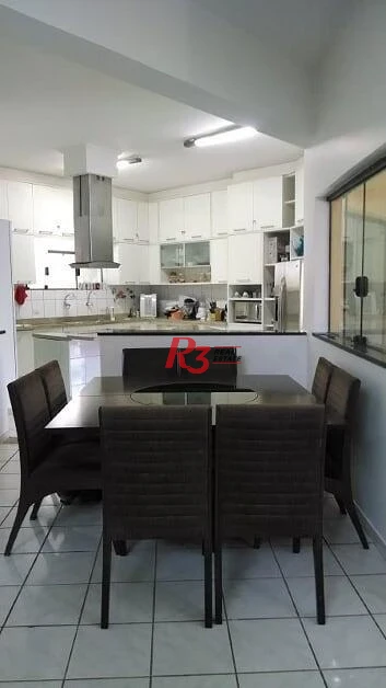 Casa com 5 dormitórios à venda, 371 m² - Balneário Praia do Pernambuco - Guarujá/SP