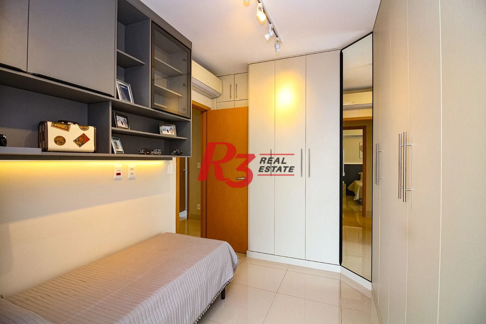 Apartamento com 3 dormitórios à venda, 170 m² por R$ 2.490.000,00 - Boqueirão - Santos/SP
