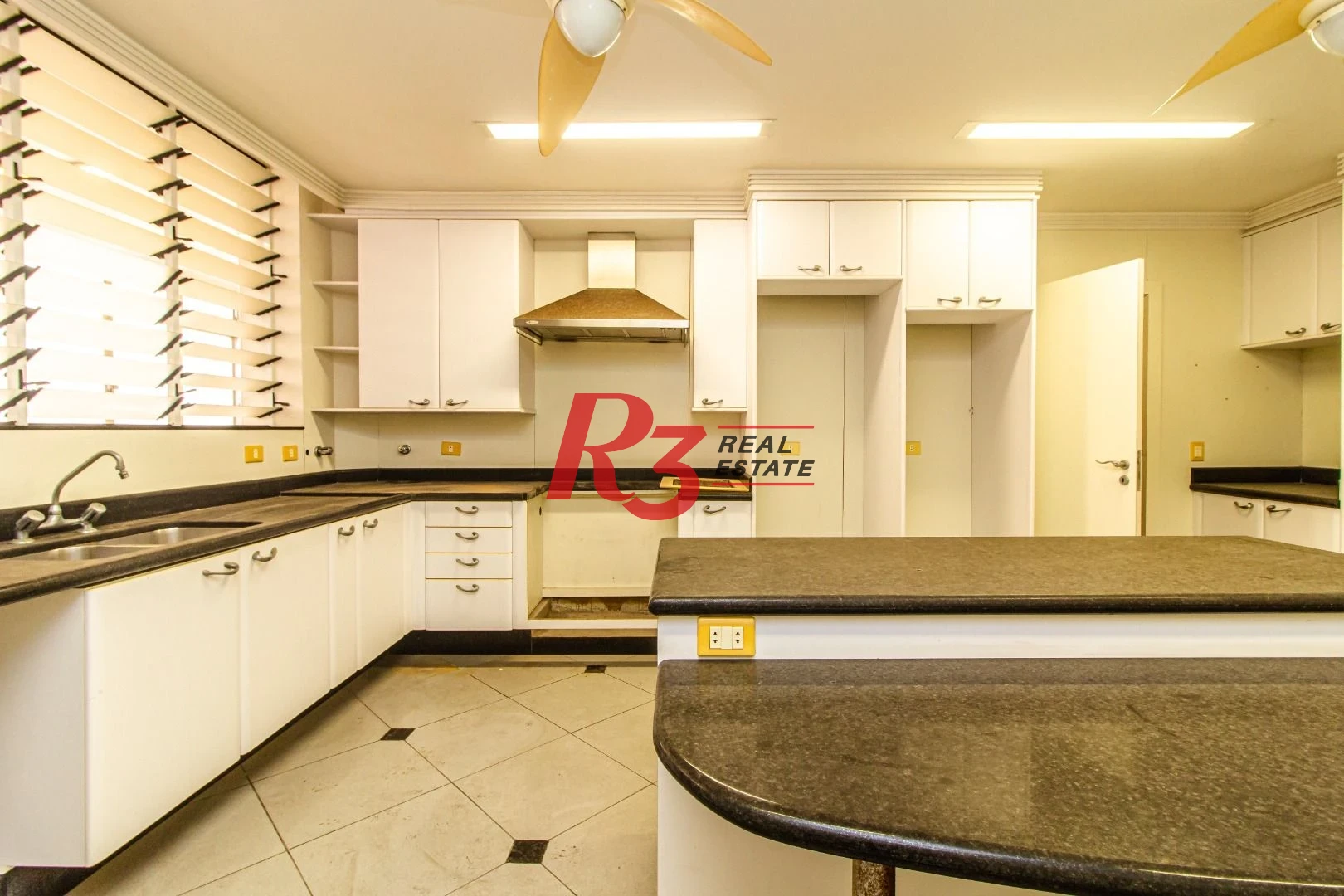 Apartamento com 5 dormitórios à venda, 532 m² - Gonzaga - Santos/SP